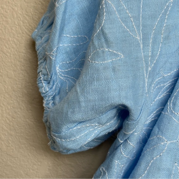 Never A Wallflower Light Blue Embroidered Puff Sleeve Peasant Top Women’s XS - Picture 4 of 6